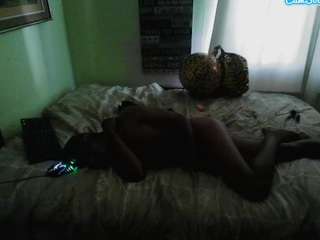 petetyn webcam model stream image