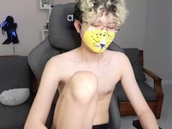 angel_whispers_x webcam model stream image
