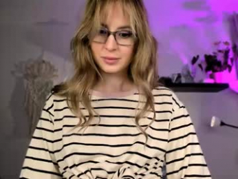 f1oraa webcam model stream image