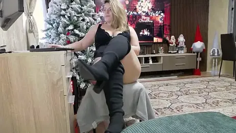 KarlyGray10 webcam model stream image