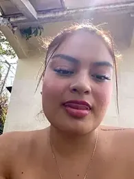 ItsKari webcam model stream image