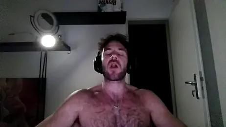 alpha-hunk webcam model stream image