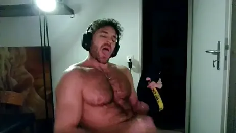 alpha-hunk webcam model stream image