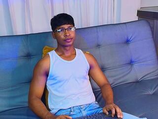 Cassian Gold webcam model stream image