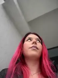 RiriRoseey webcam model stream image