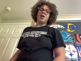 QueenNuttCollector webcam model stream image
