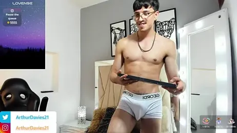 Arthur_Daviess webcam model stream image