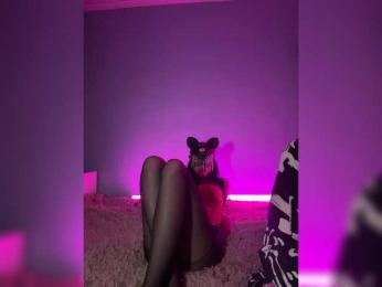 lunapairs webcam model stream image