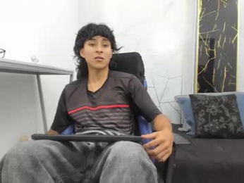 zoro_v webcam model stream image