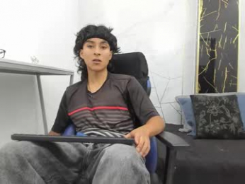 zoro_v webcam chaturbate model stream image