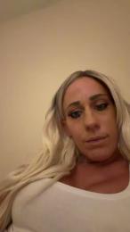 Karmall webcam model stream image