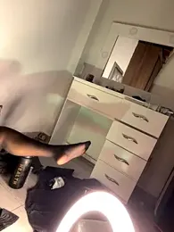 tokio_and_rio webcam model stream image