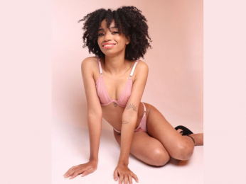 IzzySkyel webcam livejasmin model stream image