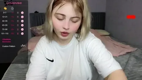 shy_blondiee webcam model stream image