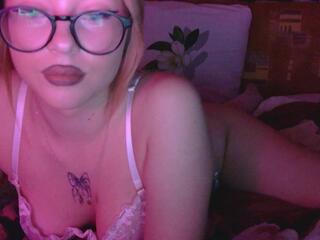 Katie Kats webcam model stream image