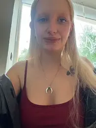 Mila_NoRules webcam model stream image