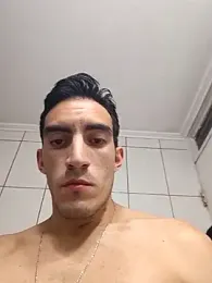 TommyMomentum webcam model stream image