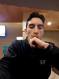 TommyMomentum webcam model stream image