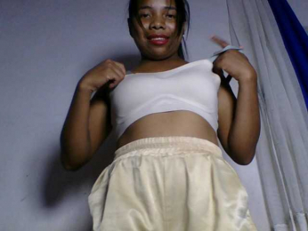 Taniah webcam model stream image
