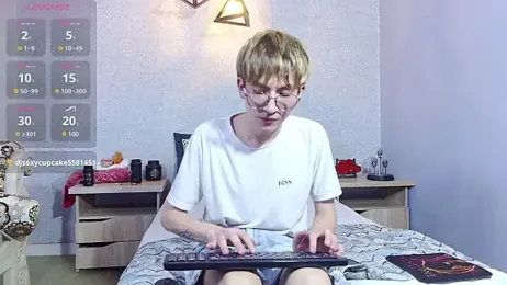 axell_stone_ webcam model stream image