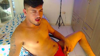 CrazyyBull webcam model stream image