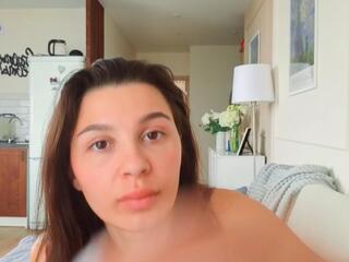 Kristine Esme webcam model stream image