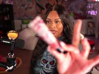 lovenzia webcam camsoda model stream image
