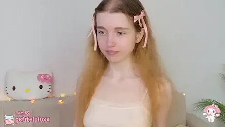 petiteluluxx stripchat stream image