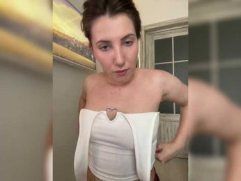 EzheVika bongacams stream image