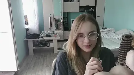 emolina1337 stripchat stream image