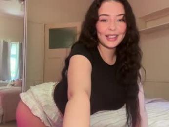 cuddlymoana chaturbate stream image