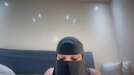 jyjyelamira stripchat stream image