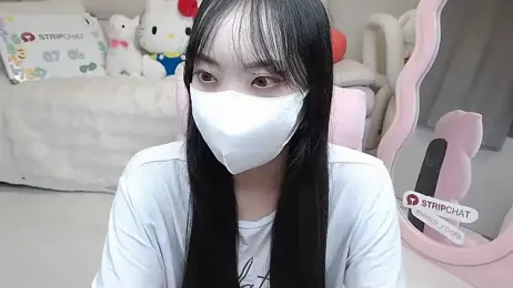 momo_room stripchat stream image