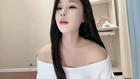 sililis stripchat stream image