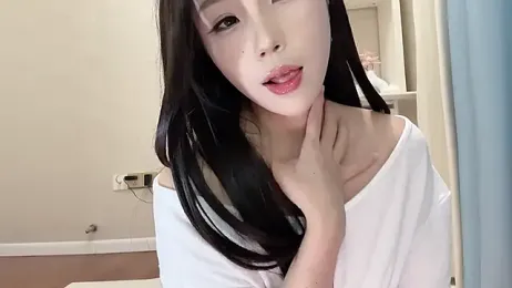 sililis stripchat stream image