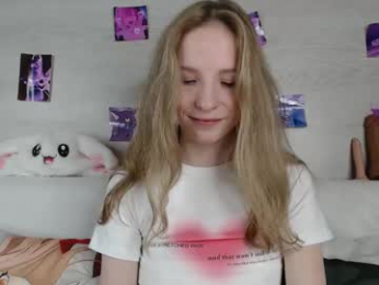 b4by_emilia chaturbate stream image