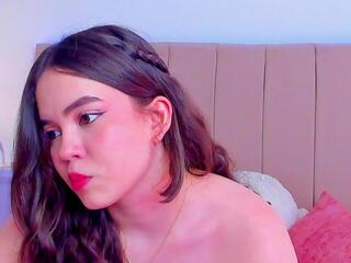 Bella Fontana flirt4free stream image