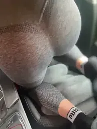 YoungHotMom_ stripchat stream image