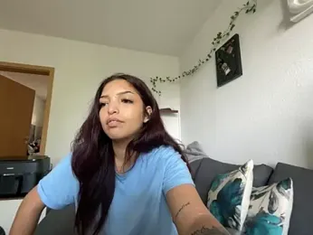 maj0lie stripchat stream image