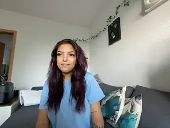 maj0lie stripchat stream image