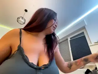 maj0lie stripchat stream image