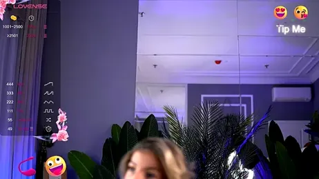 KellyMathews stripchat stream image