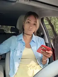 LetsFunKARINA stripchat stream image