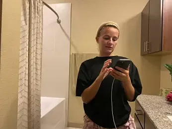 girlfriendmissy stripchat stream image