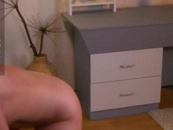 e_vvv_a chaturbate stream image