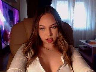 annecaroline camsoda stream image