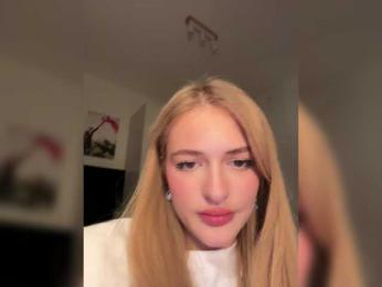 duloveli bongacams stream image