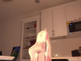 golden_alinee chaturbate stream image