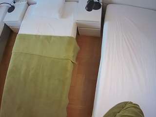 voyeurcam-julmodels-bed-5 camsoda stream image