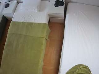 voyeurcam-julmodels-bed-5 camsoda stream image